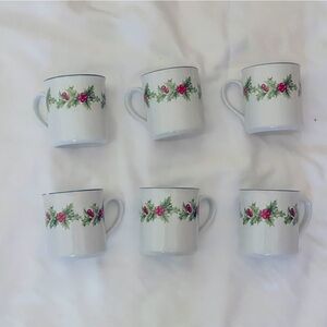 Set of 6 Christmas mugs